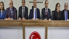 İnşallah bu seçimleri kazanan millet ve Türkiye olacak