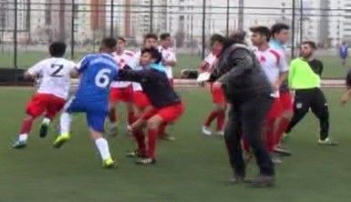 Amatör maçta kavga