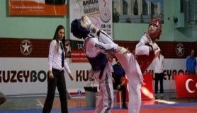 Taekwondo'da 14 madalya