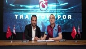 Trabzonspor’da Doğan Erdoğan için imza töreni düzenlendi