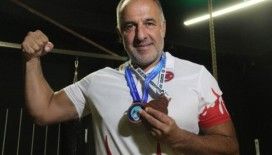 46 yaşında Dünya Kick Boks Kupası 3.’sü