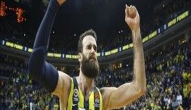 Fenerbahçe, Datome'nin sözleşmesini uzattı