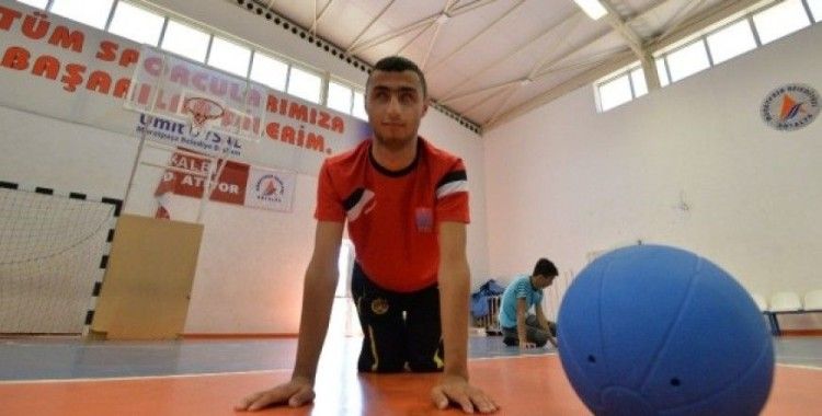 Görme engelli sporcular Muratpaşa’yla turnuvaya hazırlanıyor