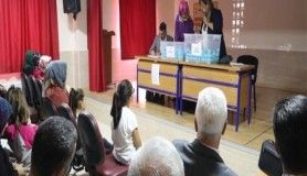 Aksaray’da 1. sınıf öğrencilerinin öğretmeni noter huzurunda çekilişle belirlendi