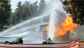 Antalya'da LPG tankeri 7,5 saattir yanıyor