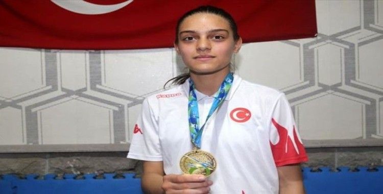 Yaz tatilini değerlendirmek için başladığı sporda dünya şampiyonu oldu