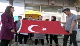 Öğrencilerden 15 Temmuz şehitlerine ve gazilere mektup