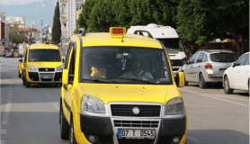 Bu taksiyi gören hemen polisi arayacak