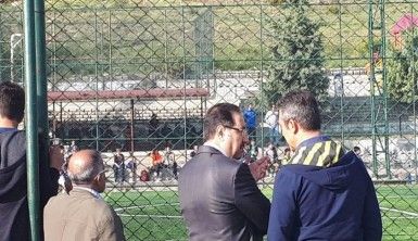 Fenerbahçe Başkanı Ali Koç Gülensu’da altyapı maçı izledi