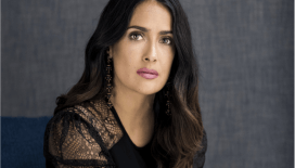 Salma Hayek yaptığı paylaşımla hayranlarını güldürdü