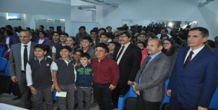 Milli Halterci Halil Mutlu’dan Afyon sucuğuna övgü