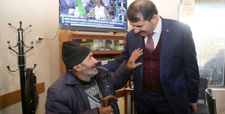 Süleyman Şah Türbesi'ni bekleyen Mehmet dedenin anıları gururlandırdı