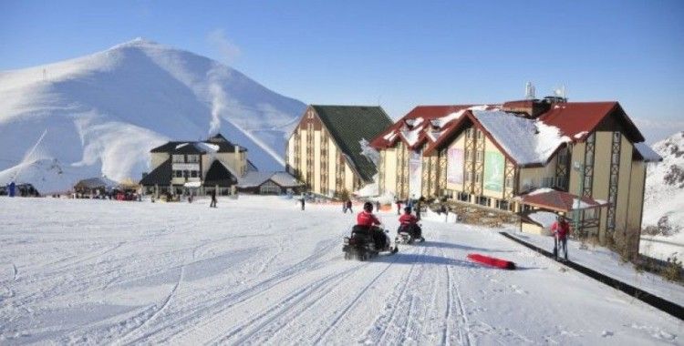 Ünlülerin favorisi 8 kayak merkezi