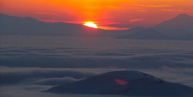 Iğdır'da oluşan sis tabakası görsel şölen sundu