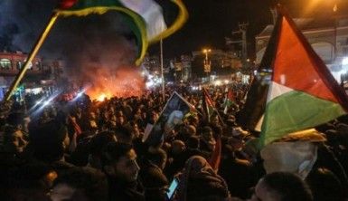 Lübnan'daki Filistinli mülteciler sözde Orta Doğu barış planını protesto etti