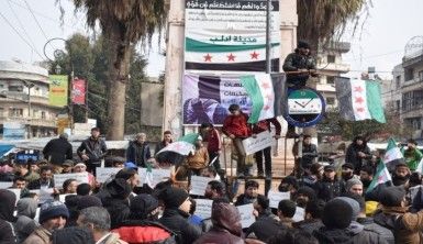 Azez halkından rejim karşıtı protesto