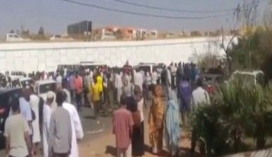 Sudan Başbakanının konvoyuna bomba yüklü araçla saldırı