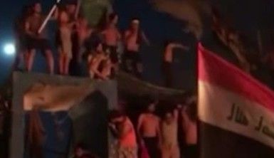 Irak'ta yeni hükümet protesto edildi