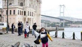 İstanbul'da parklar, sahiller ve sokaklar çocuk sesleriyle şenlendi