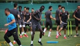 Alanyaspor'da ikinci kez yapılan Kovid-19 testinin sonuçları da negatif çıktı