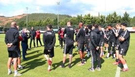 Ahmet Nur Çebi, futbol takımıyla bir araya geldi