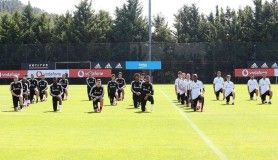 Beşiktaşlı futbolcular George Floyd'u andı