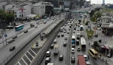 E-5'teki yoğun trafik havadan görüntülendi