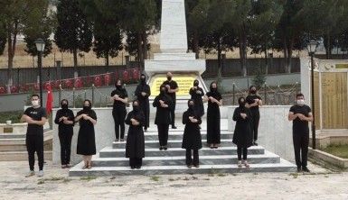 15 Temmuz marşını işaret dili ile seslendirdiler