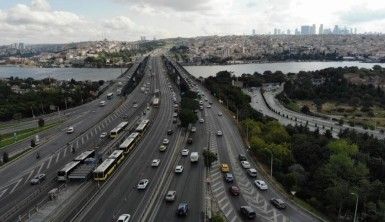 Haliç'te trafik yoğunluğu sürüyor