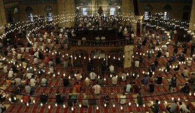 Cumhuriyet tarihinin en büyük camisinde bayram namazı coşkusu yaşandı