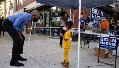 Obama, Joe Biden için sahaya inerek oy istedi