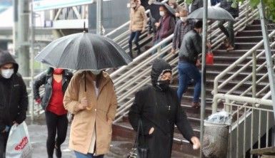 İstanbul'da sabah saatlerinde yağmur etkili oldu