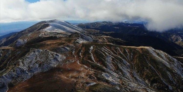 'Anadolu'nun yüce dağı' Ilgaz'da iki mevsim bir arada