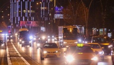 Ankara'da kısıtlamaya saatler kala yılbaşı yoğunluğu