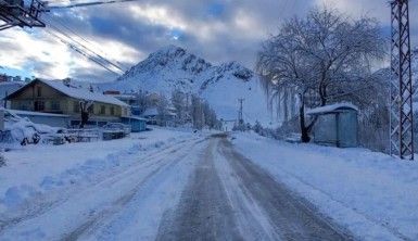 Tunceli'de kar 132 köy yolunu ulaşıma kapattı