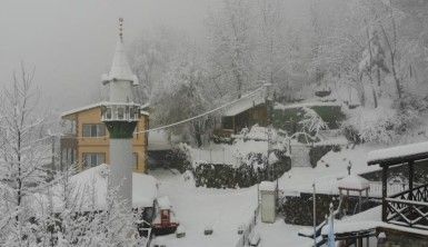 Çalıkuşu'nun köyü beyaza büründü