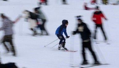 Uludağ'ın zirvesi yine tıklım tıklım