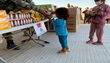 Mehmetçik Suriye halkının yanında olmaya devam ediyor