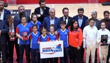 Kastamonu'da Amatör Spor Haftası: Sezon sonu ödül töreni gerçekleştirildi