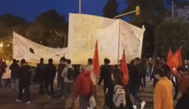 Yunanistan'da muhalifler Fransa ile yapılan savunma anlaşmasını protesto etti