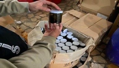 İstanbul'da 4 bin hap ve 7 bin 963 macun ele geçirildi