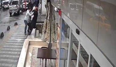 İstanbul'da kıskanç koca dehşeti kamerada