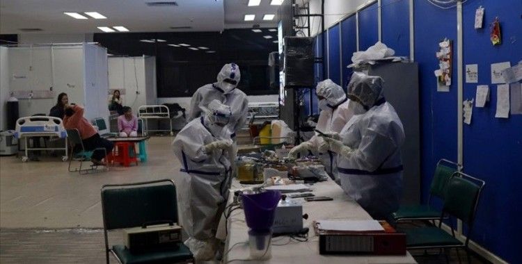 Hindistan’da Kovid-19 vakaları 300 binin üzerinde
