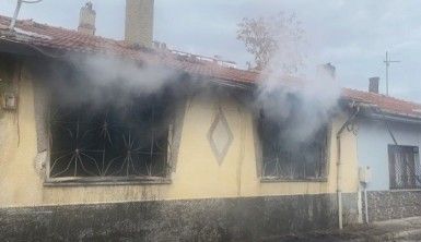 Evini yakan oğlu için Yakalayın, bırakmayın diye yalvardı