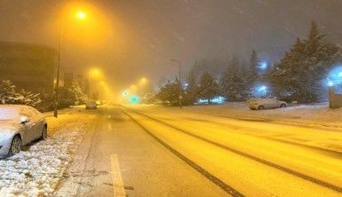 Ankara'da kar yağışı etkili oldu