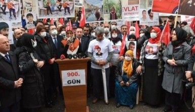 Evlat nöbetinin 900. gününde ailelerden Cengiz Aygün'e teşekkür