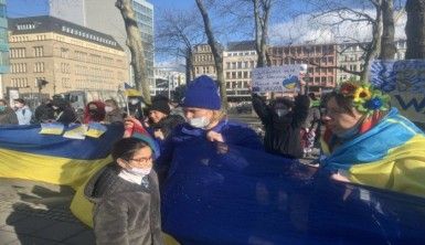 Almanya'da Rusya karşıtı protesto