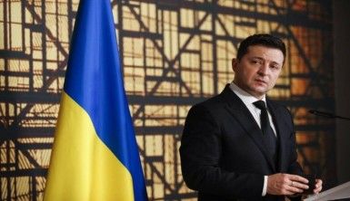 Vladimir Zelenskiy: Dünya Rusya'yı, barışa zorlamalı