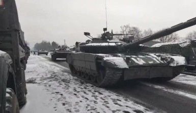 Rus tankları Kiev bölgesinde ilerliyor