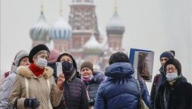 Rusya’nın başkenti Moskova’da maske zorunluluğu sona eriyor